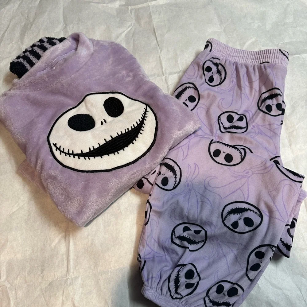 Disney Lavender Sleepwear Set - Picture 4 of 10